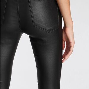 Vero Moda-VMSeven-Smooth coated pant-Slim fit-Size XS-Style#10138972-Black